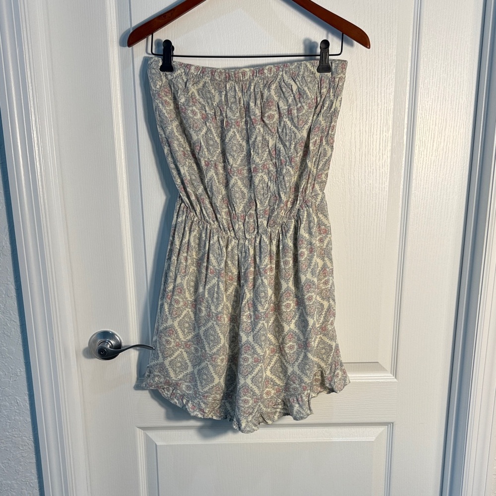 Abercrombie & Fitch Cream Floral Strapless Romper with Blush Accents Size L
